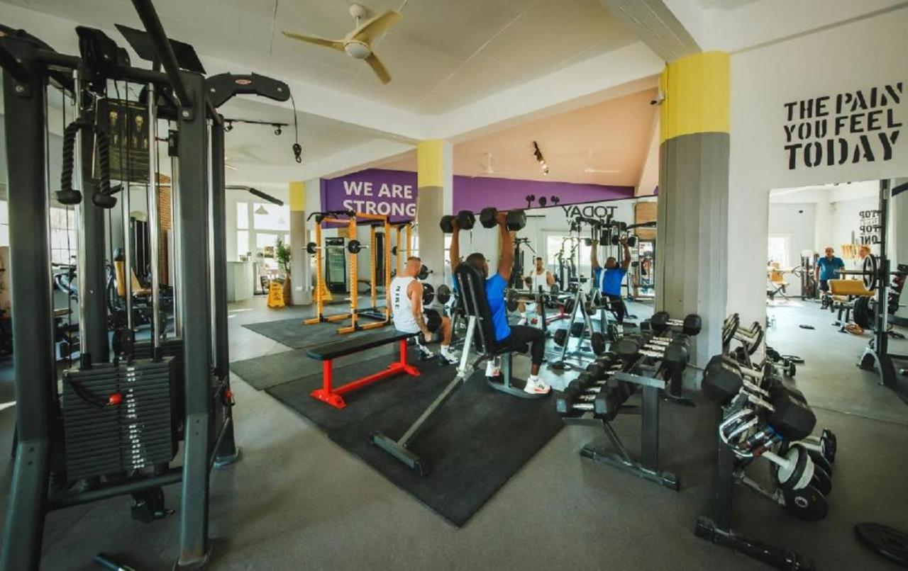 Spartacus Pool Apartments In Caesar Resort & Spa Trikomo Екстер'єр фото