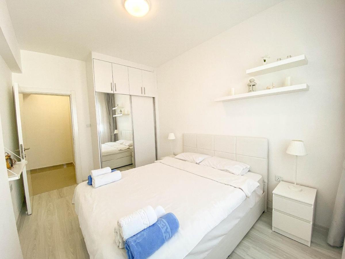 Spartacus Pool Apartments In Caesar Resort & Spa Trikomo Екстер'єр фото