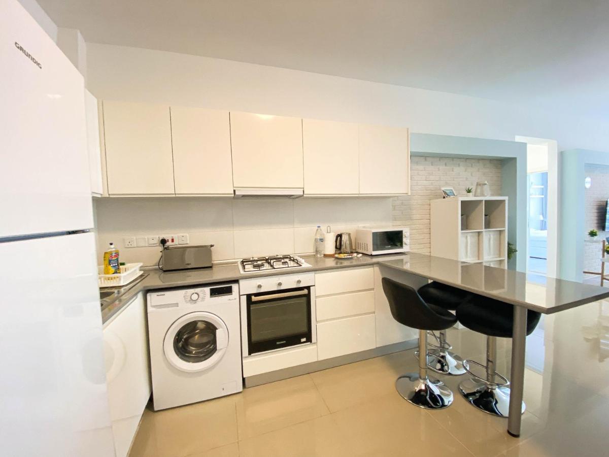 Spartacus Pool Apartments In Caesar Resort & Spa Trikomo Екстер'єр фото