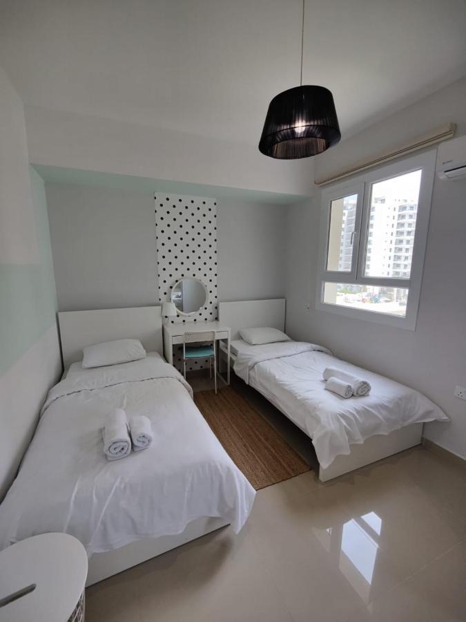 Spartacus Pool Apartments In Caesar Resort & Spa Trikomo Екстер'єр фото